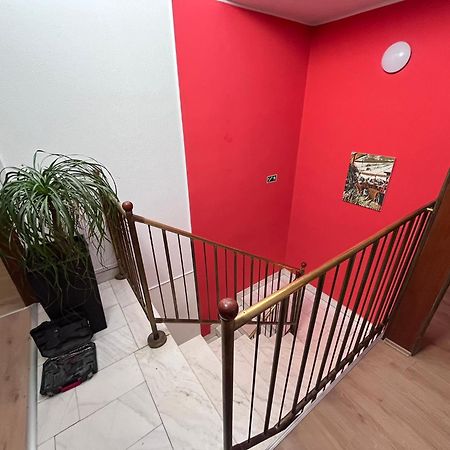 Majus 1 Vendeghaz - Torony Hotel Luaran gambar